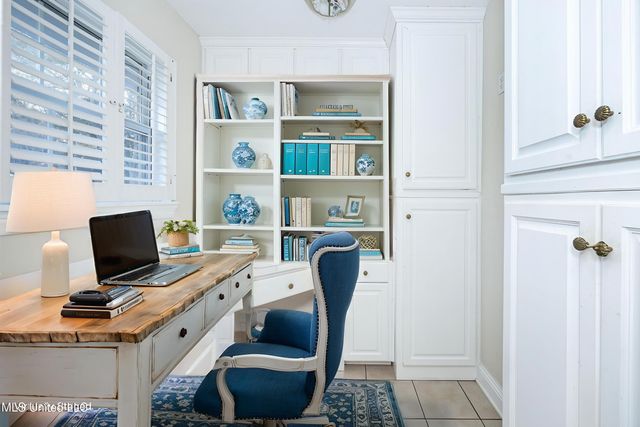 1512 Woodhaven Street, Pascagoula, MS 39581