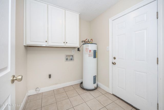 1512 Woodhaven Street, Pascagoula, MS 39581