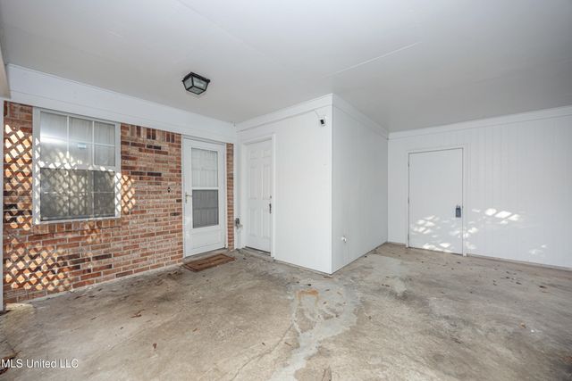 1512 Woodhaven Street, Pascagoula, MS 39581