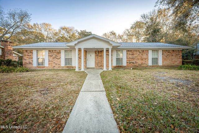 1512 Woodhaven Street, Pascagoula, MS 39581