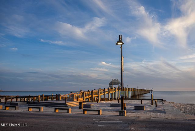 1512 Woodhaven Street, Pascagoula, MS 39581