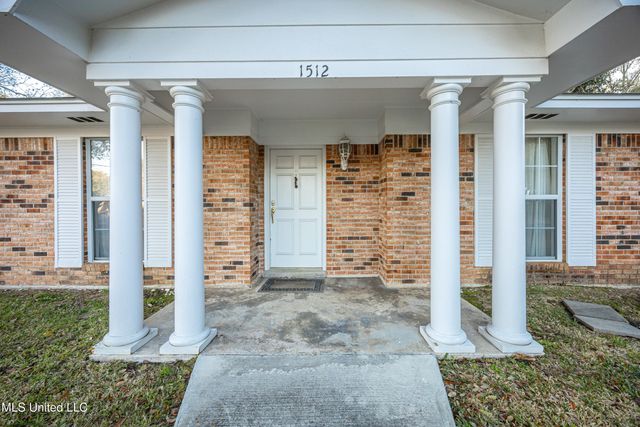 1512 Woodhaven Street, Pascagoula, MS 39581