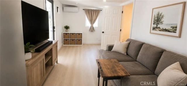 1558 W 105th, Los Angeles, CA 90047
