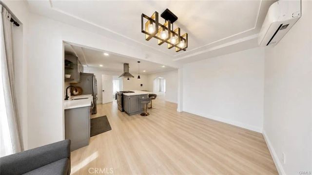 1558 W 105th, Los Angeles, CA 90047
