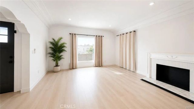 1558 W 105th, Los Angeles, CA 90047