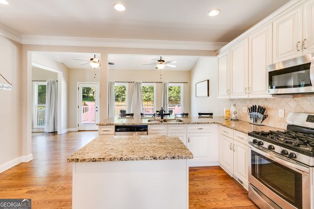 27 Riverview Trail, Euharlee, GA 30145