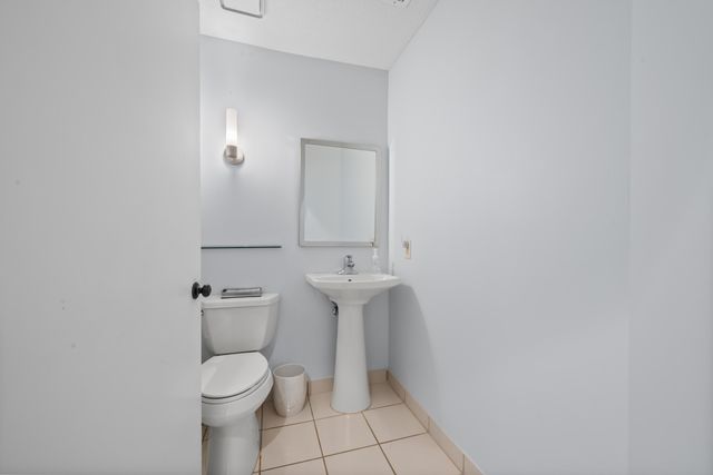 1121 Sand Drift Way B, West Palm Beach, FL 33411