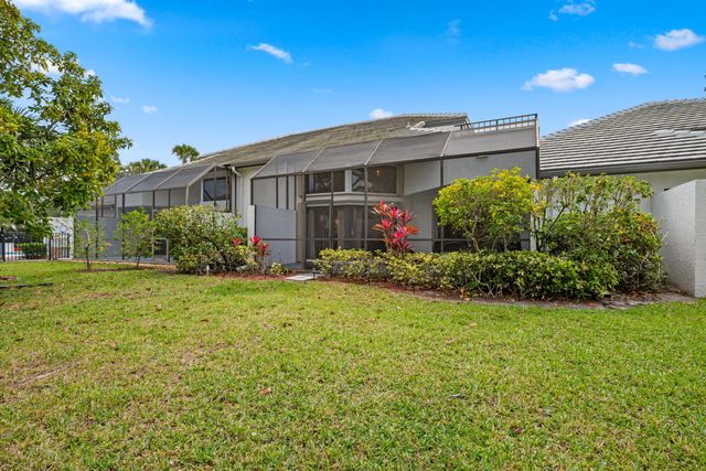 1121 Sand Drift Way B, West Palm Beach, FL 33411