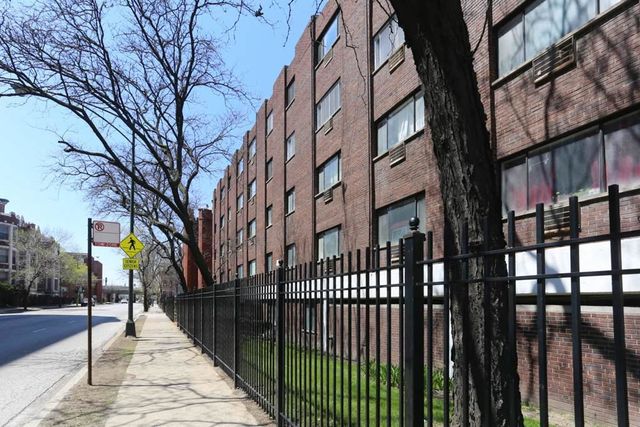 1040 W HOLLYWOOD Avenue 204, Chicago, IL 60660