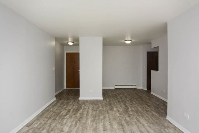 1040 W HOLLYWOOD Avenue 204, Chicago, IL 60660