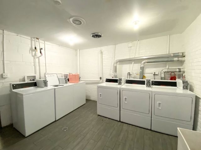 1040 W HOLLYWOOD Avenue 204, Chicago, IL 60660