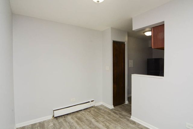 1040 W HOLLYWOOD Avenue 204, Chicago, IL 60660