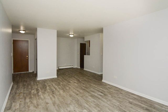 1040 W HOLLYWOOD Avenue 204, Chicago, IL 60660