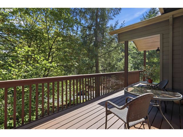 217 ROCKRIDGE Loop, Eugene, OR 97405