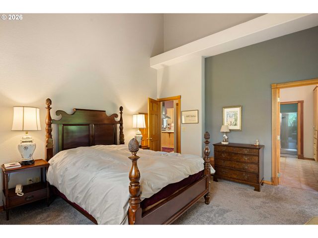 217 ROCKRIDGE Loop, Eugene, OR 97405
