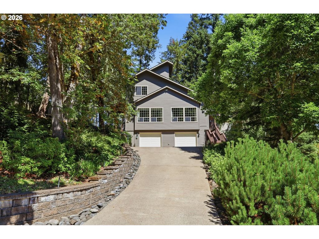 217 ROCKRIDGE Loop, Eugene, OR 97405