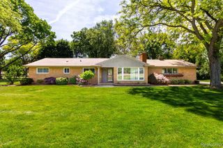 31641 Rocky Crest, Farmington Hills, MI 48336