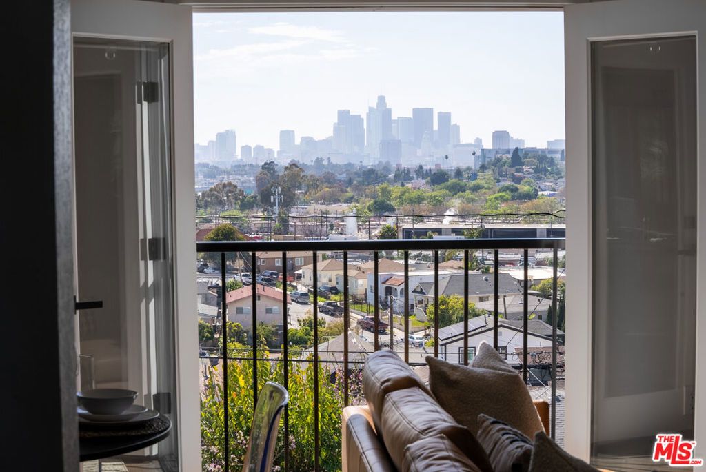 1521 Dunn Avenue, Los Angeles, CA 90063 — exterior