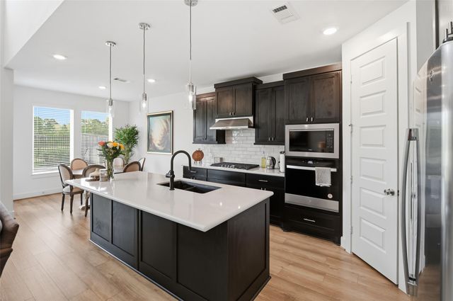 8022 Hingham Lane, Spring, TX 77389