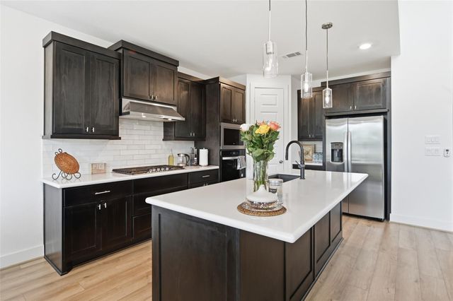 8022 Hingham Lane, Spring, TX 77389