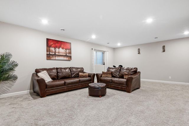 6023 Iris Lane, Rockford, MN 55373