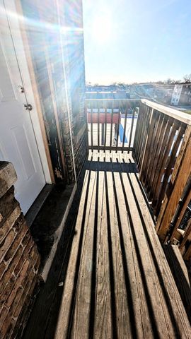 3948 W Congress Parkway 3R, Chicago, IL 60624