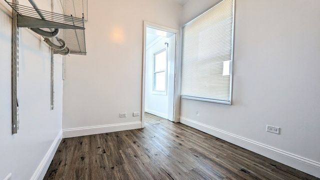 3948 W Congress Parkway 3R, Chicago, IL 60624