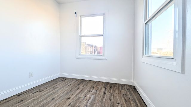 3948 W Congress Parkway 3R, Chicago, IL 60624
