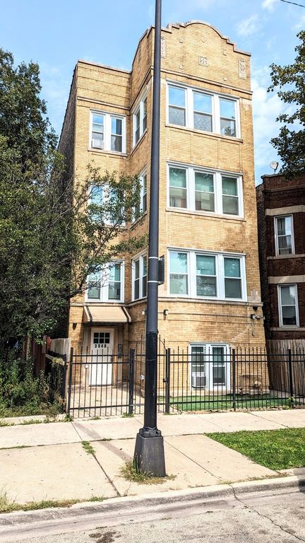 3948 W Congress Parkway 3R, Chicago, IL 60624