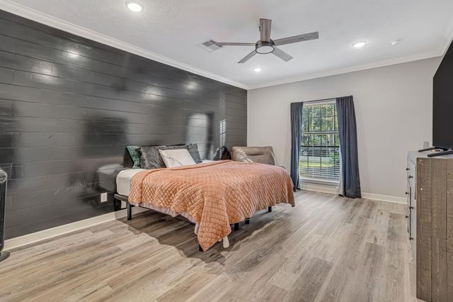 2019 Lake Hills Drive, Houston, TX 77339