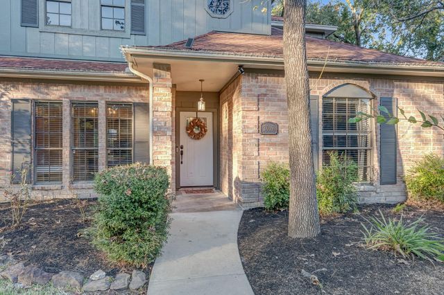 2019 Lake Hills Drive, Houston, TX 77339