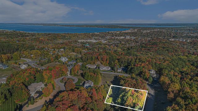 4885 Grayhawk Boulevard, Traverse City, MI 49684