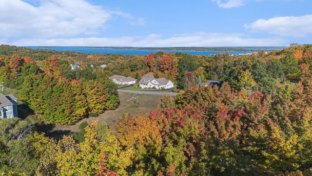 4885 Grayhawk Boulevard, Traverse City, MI 49684