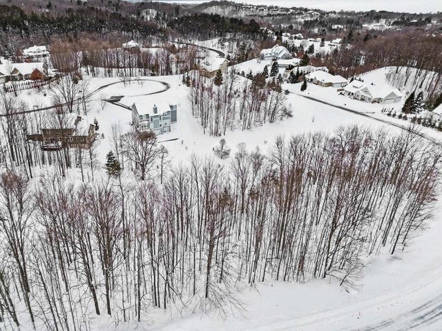 4885 Grayhawk Boulevard, Traverse City, MI 49684