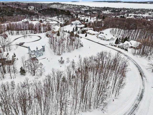 4885 Grayhawk Boulevard, Traverse City, MI 49684