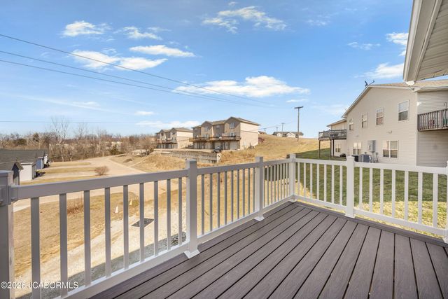 1828 PINNACLE POINT, Holts Summit, MO 65043