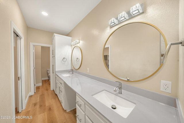 1828 PINNACLE POINT, Holts Summit, MO 65043