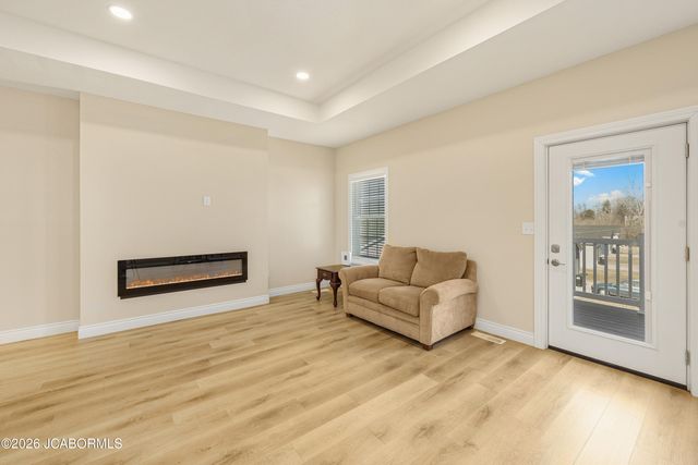 1828 PINNACLE POINT, Holts Summit, MO 65043