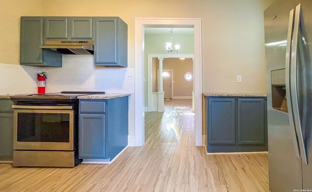 423 S 6th, Kenedy, TX 78119