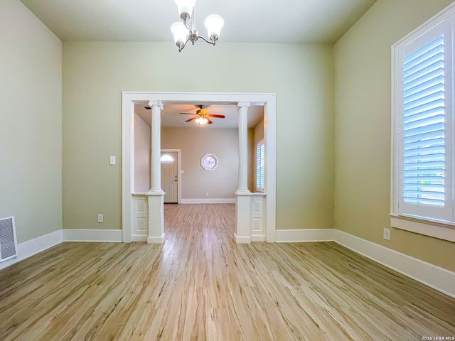 423 S 6th, Kenedy, TX 78119