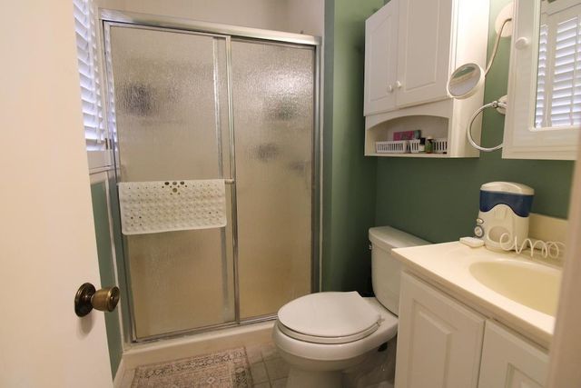 417 Fairdale Rd, Salina, KS 67401