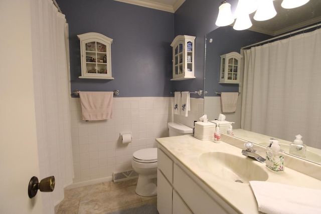 417 Fairdale Rd, Salina, KS 67401