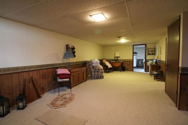 417 Fairdale Rd, Salina, KS 67401