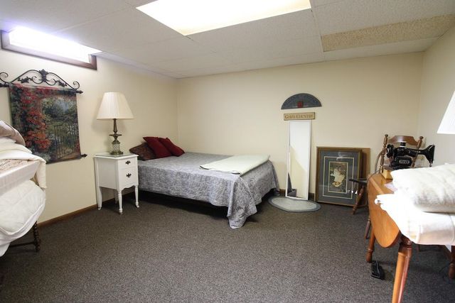 417 Fairdale Rd, Salina, KS 67401