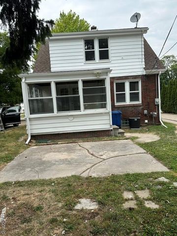 15346 Camden, Eastpointe, MI 48021
