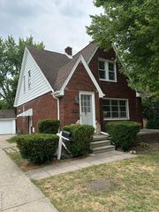 15346 Camden, Eastpointe, MI 48021