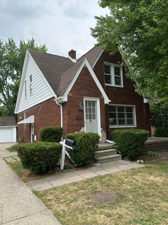 15346 Camden, Eastpointe, MI 48021