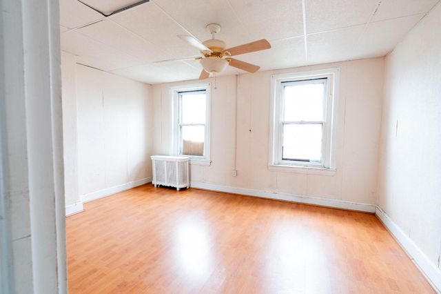 1613 S 13TH ST, Philadelphia, PA 19148