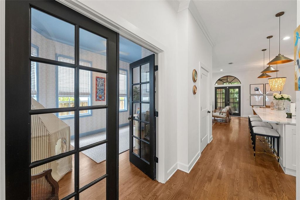Image 14 of property listing at 3004 W SAN JOSE STREET, Tampa, FL 33629
