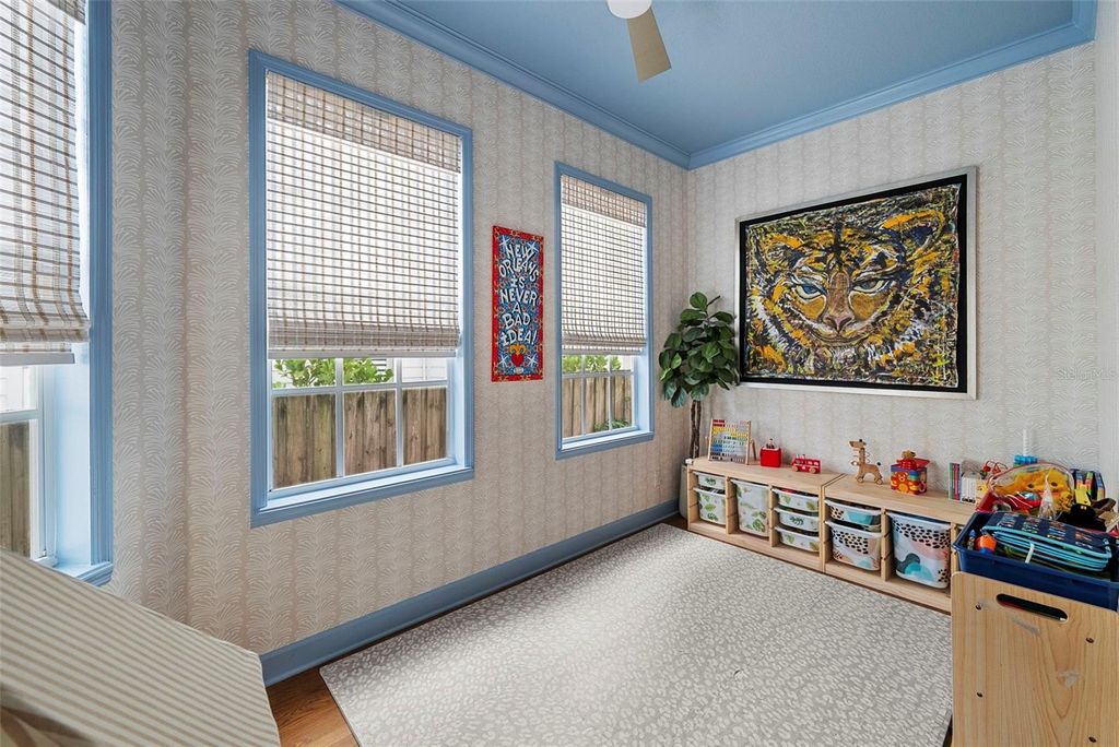 Image 15 of property listing at 3004 W SAN JOSE STREET, Tampa, FL 33629